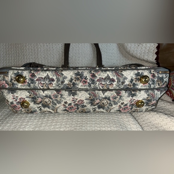 Vintage French Luggage Carry on suitcase tapestry - Picture 11 of 11